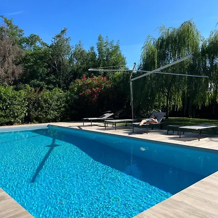 Salici, Pool & Garden ヴィラ