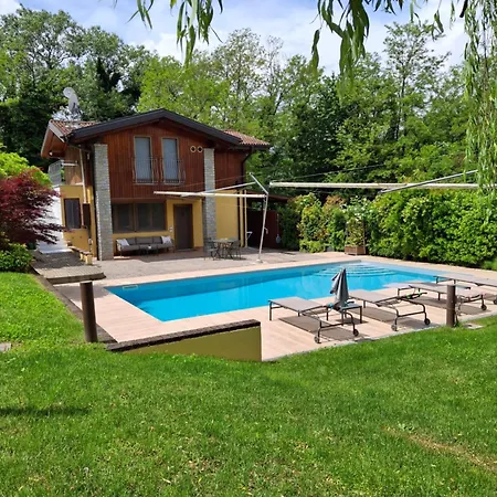 ヴィラ Salici, Pool & Garden コーリコ