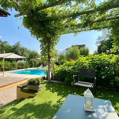 Salici, Pool & Garden * Colico