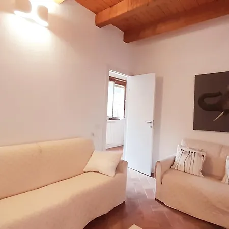 Salici, Pool & Garden Villa